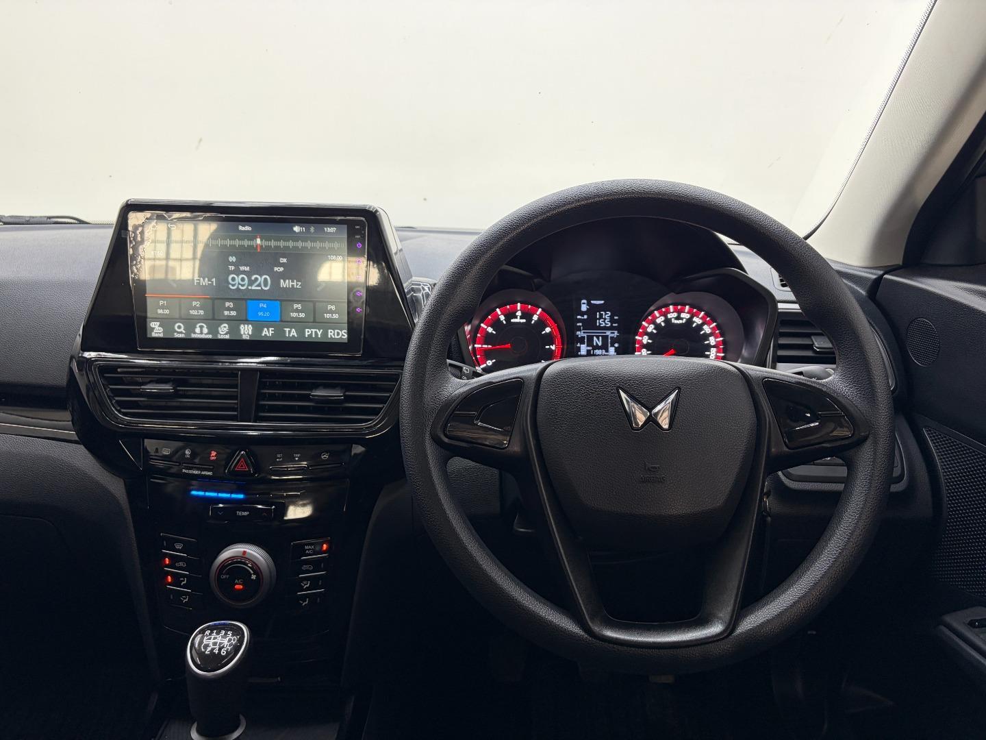 2025 Mahindra Xuv3X0 My24 1.2T Mx2