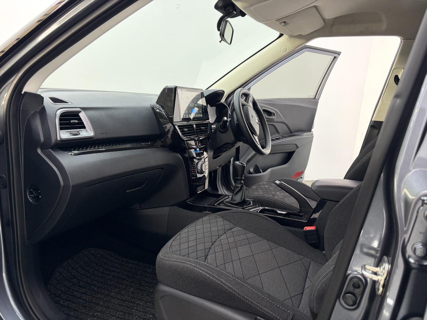 2025 Mahindra Xuv3X0 My24 1.2T Mx2