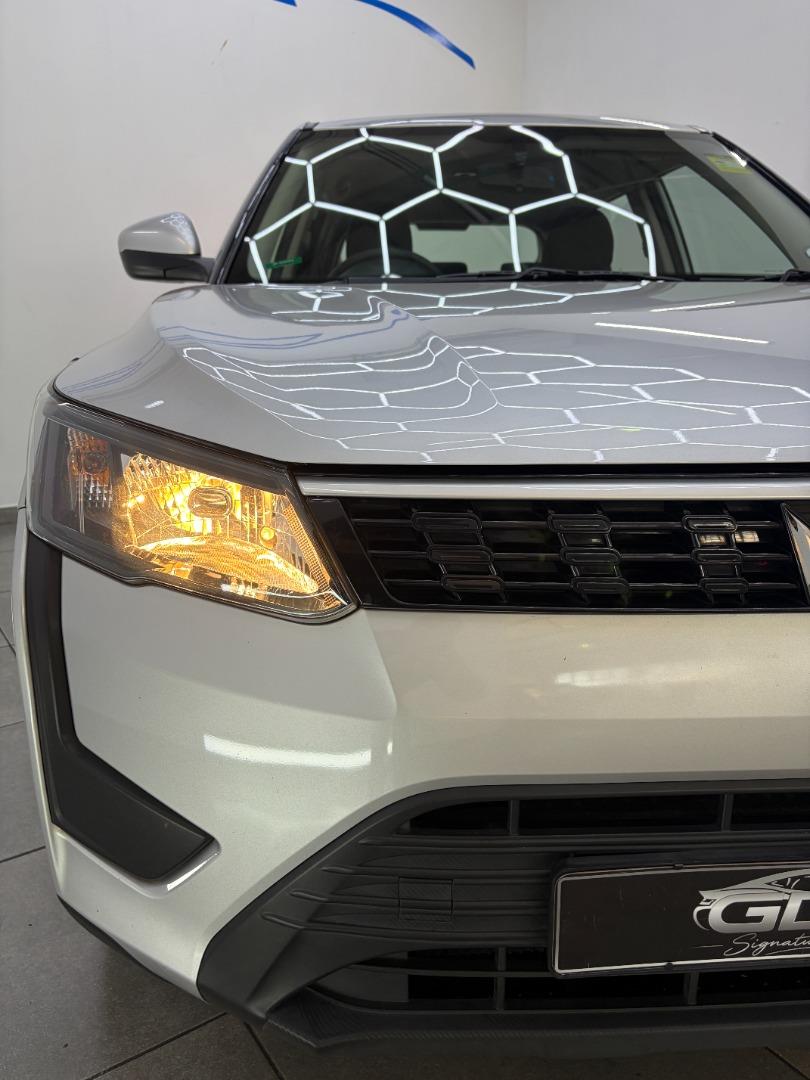2023 Mahindra Xuv300 My22 W4 Se