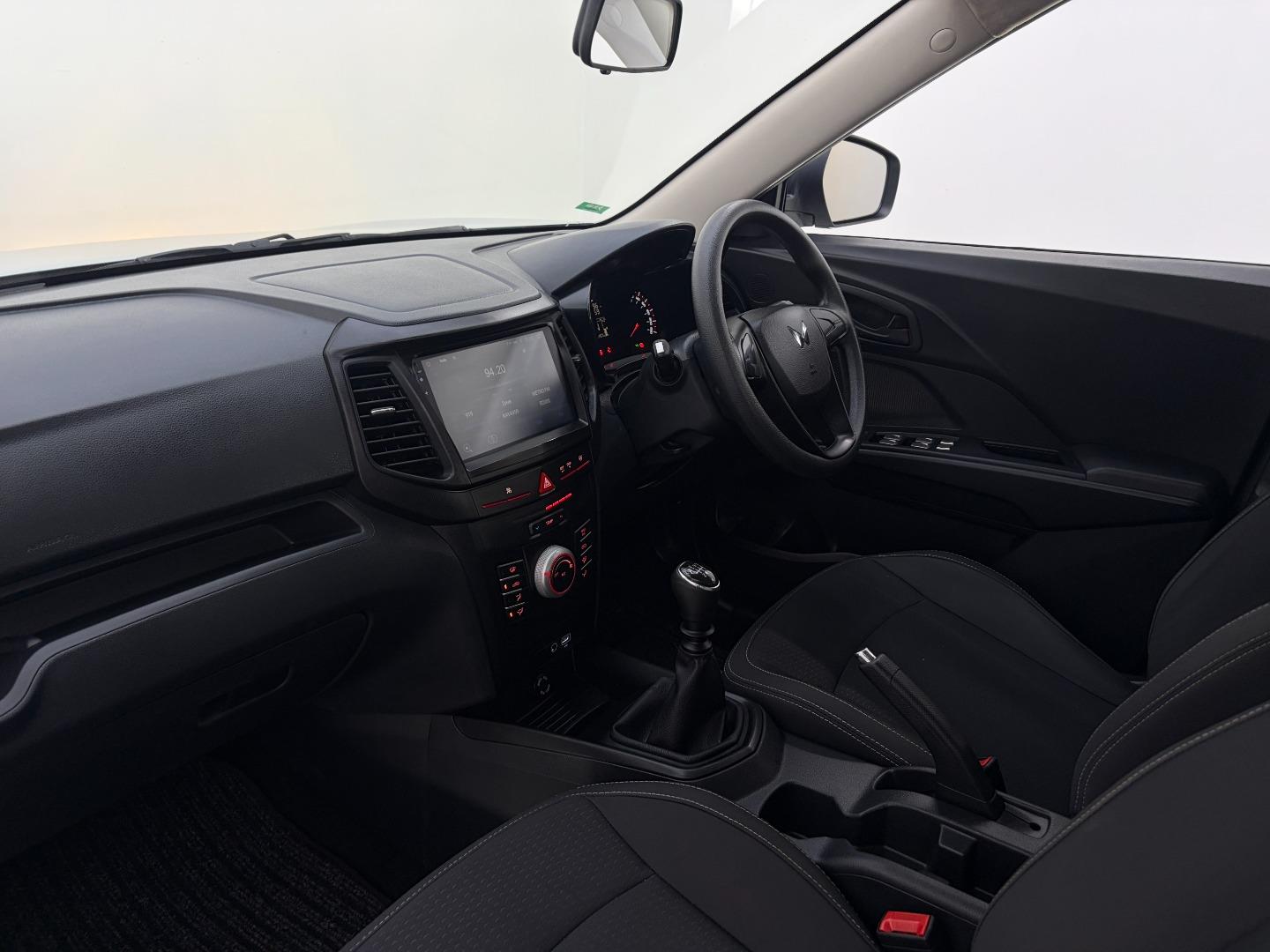 2023 Mahindra Xuv300 My22 W4 Se