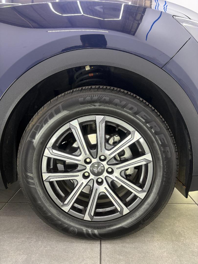 2023 Mahindra Xuv 700 MY22.11 Ax7 L