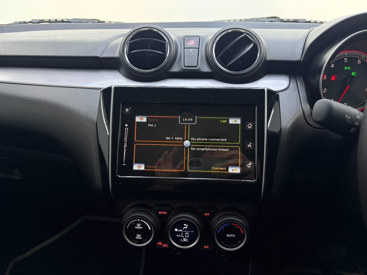2023 Suzuki Swift MY21.4 1.2 Glx Amt