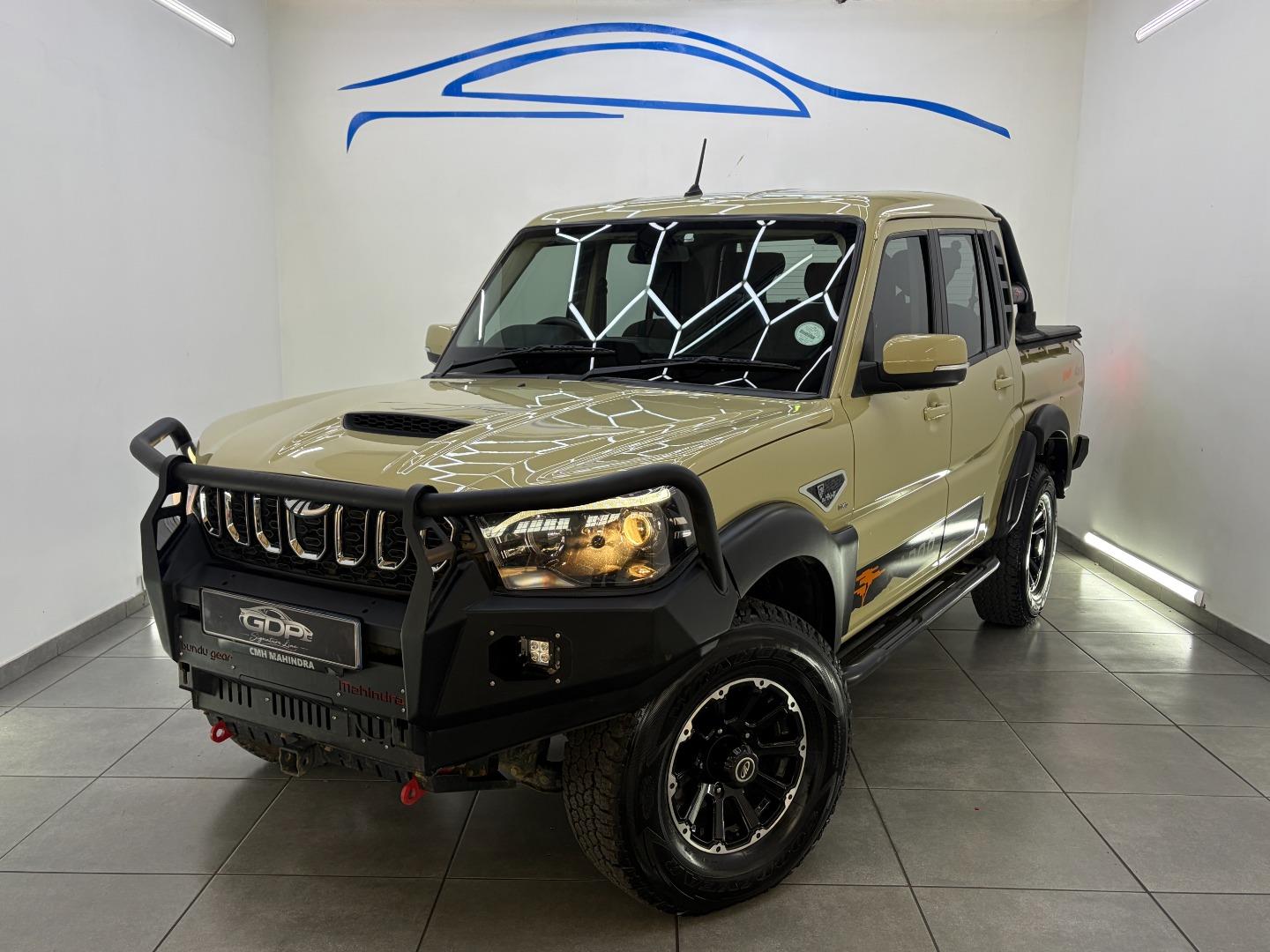 2024 Mahindra Pik Up MY22.7 S11 Karoo Dawn Edition D Cab At 4X4