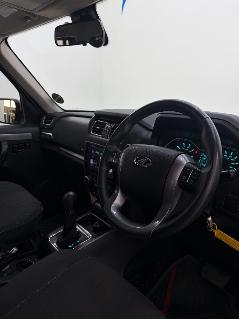 2024 Mahindra Pik Up MY22.7 S11 Karoo Dawn Edition D Cab At 4X4