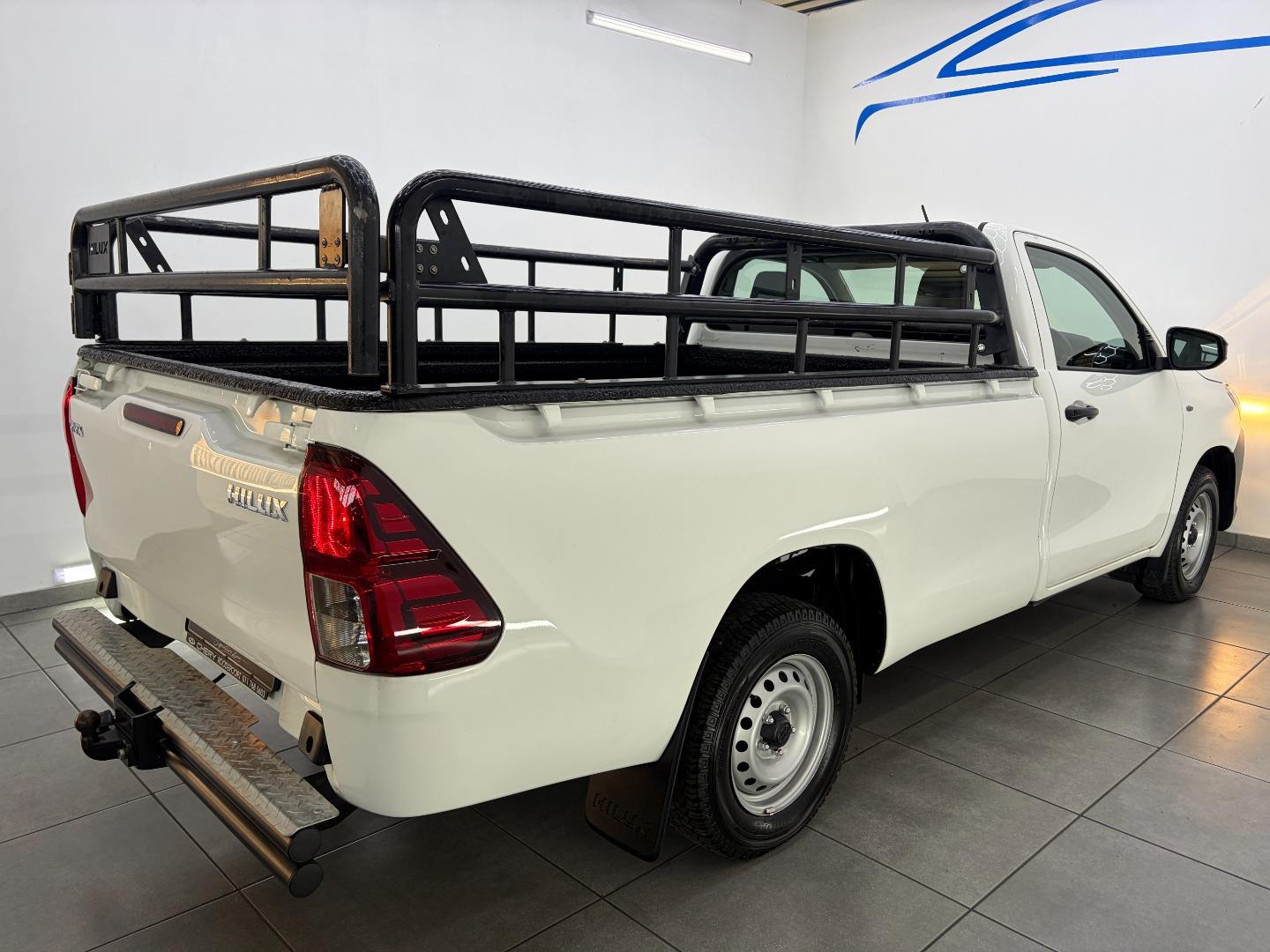 2025 Toyota Hilux My24 2.4 Gd S 5mt Ac S Cab