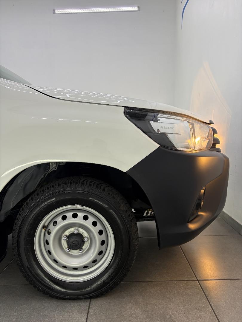 2025 Toyota Hilux My24 2.4 Gd S 5mt Ac S Cab