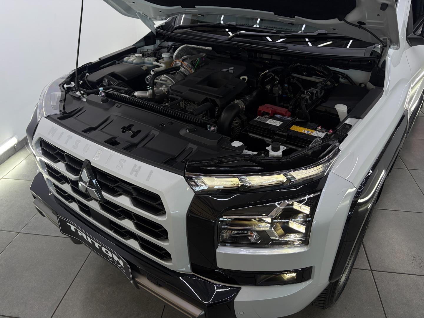 2026 Mitsubishi Triton MY26.7 2.4 Bi-Turbo D Cab 4X4 At