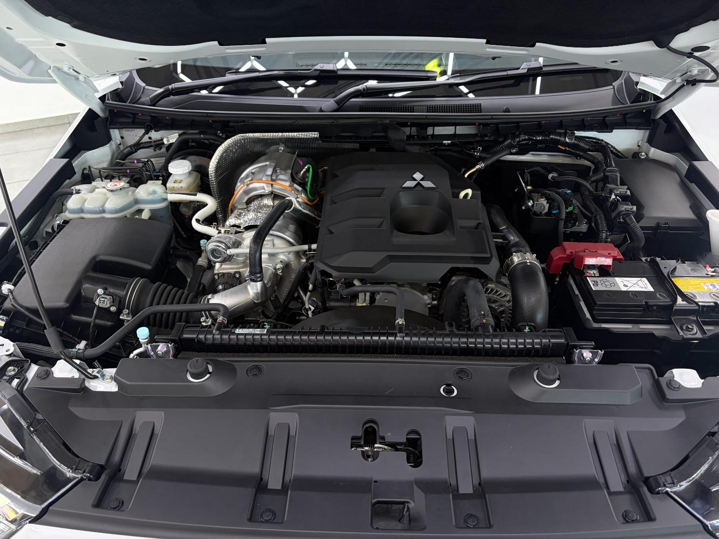 2026 Mitsubishi Triton MY26.7 2.4 Bi-Turbo D Cab 4X4 At
