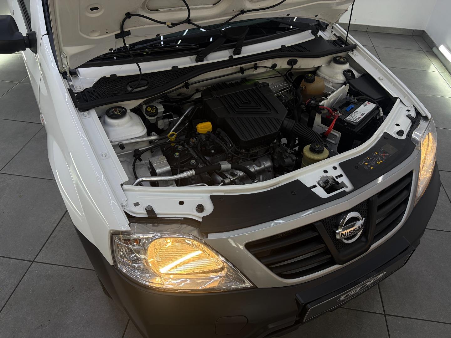 2022 Nissan NP200 1.6 8V Ac Safety Pack