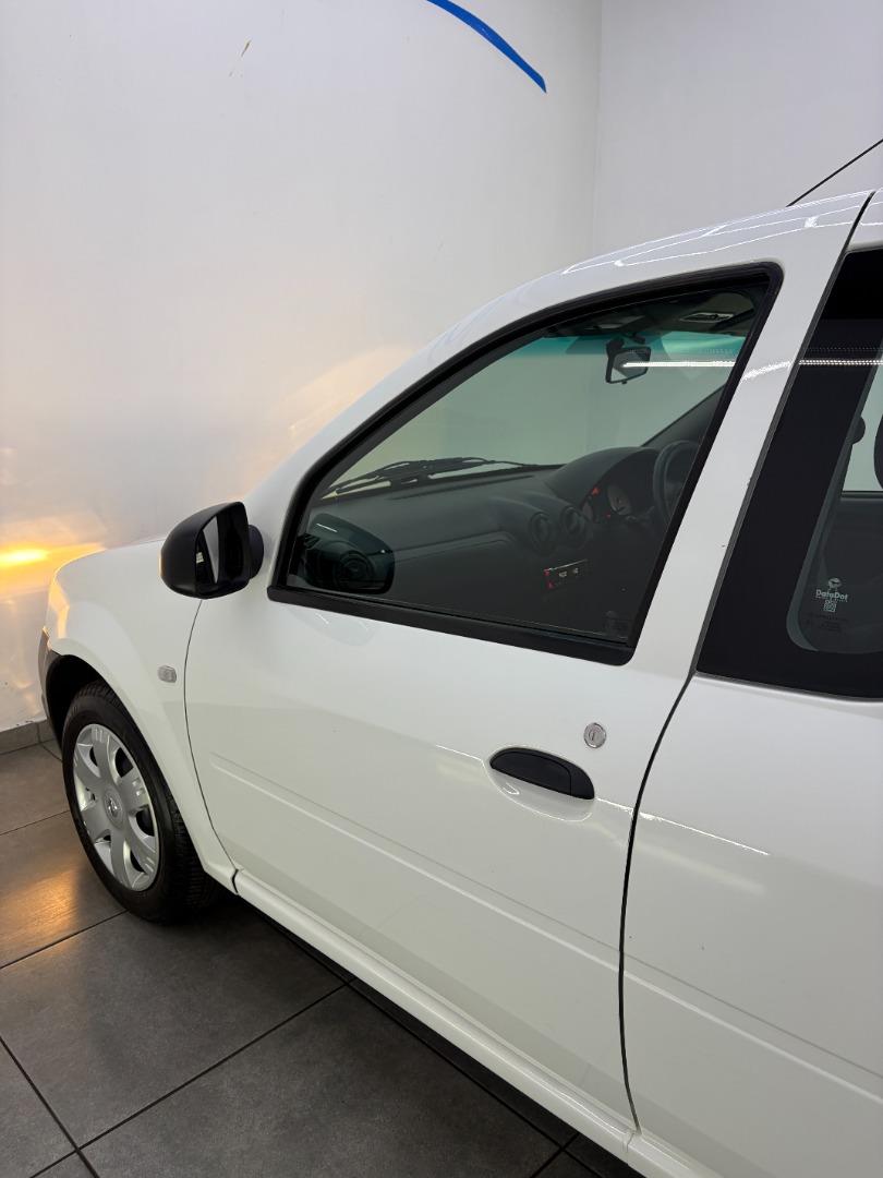 2022 Nissan NP200 1.6 8V Ac Safety Pack