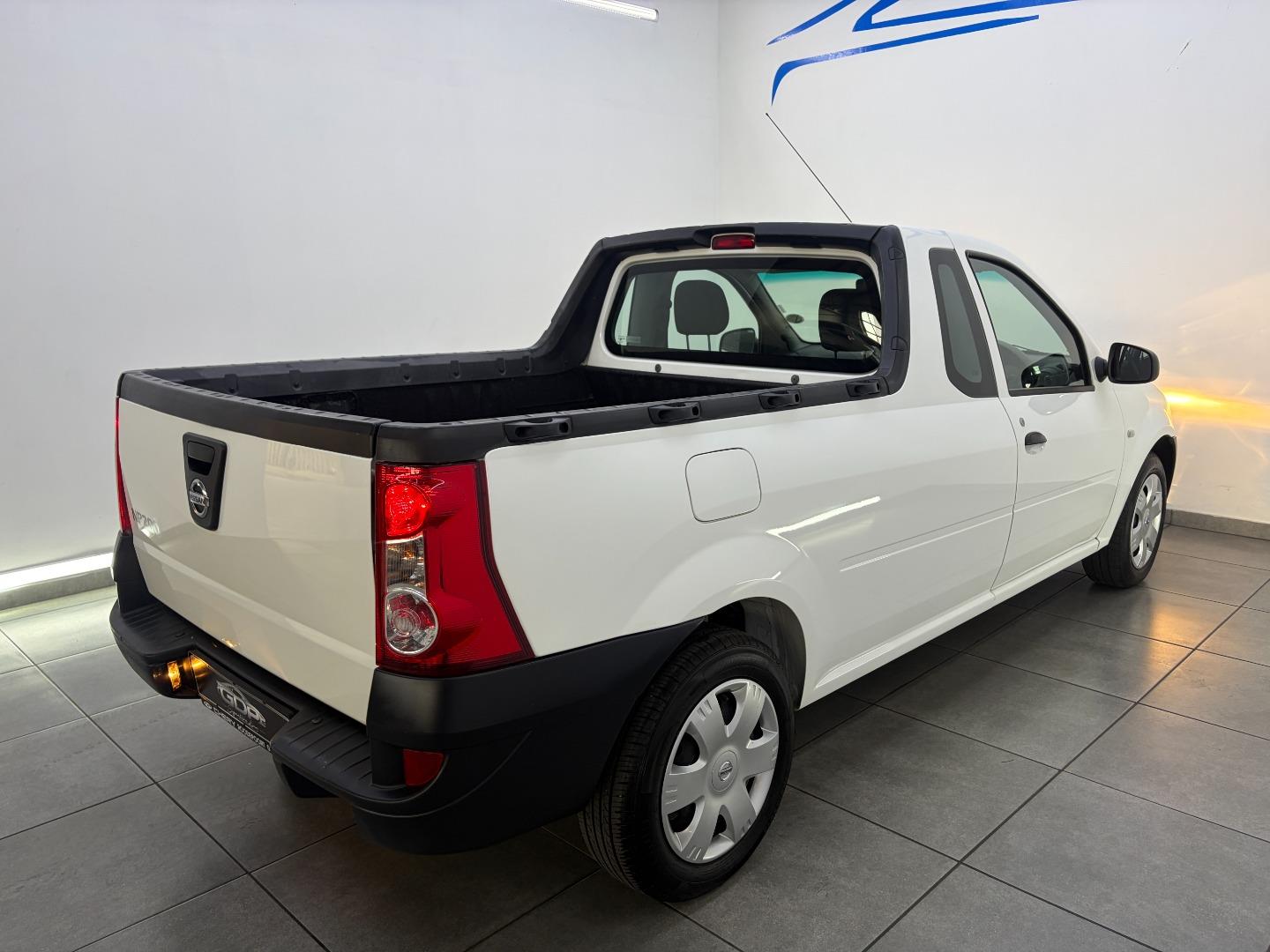 2022 Nissan NP200 1.6 8V Ac Safety Pack