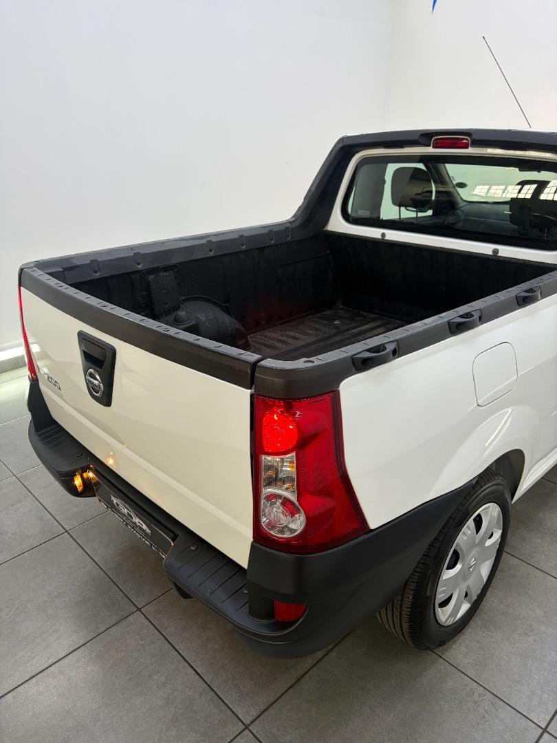 2022 Nissan NP200 1.6 8V Ac Safety Pack